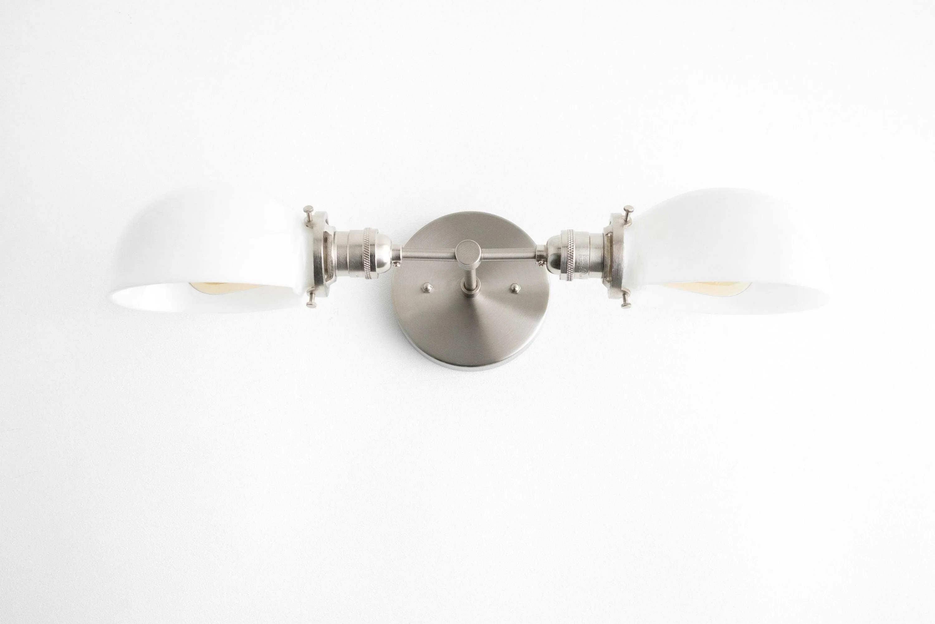 Ornato Luxe Mid-Century Vanity Light - Badkamerarmatuur van messing met opaalglas HL1688