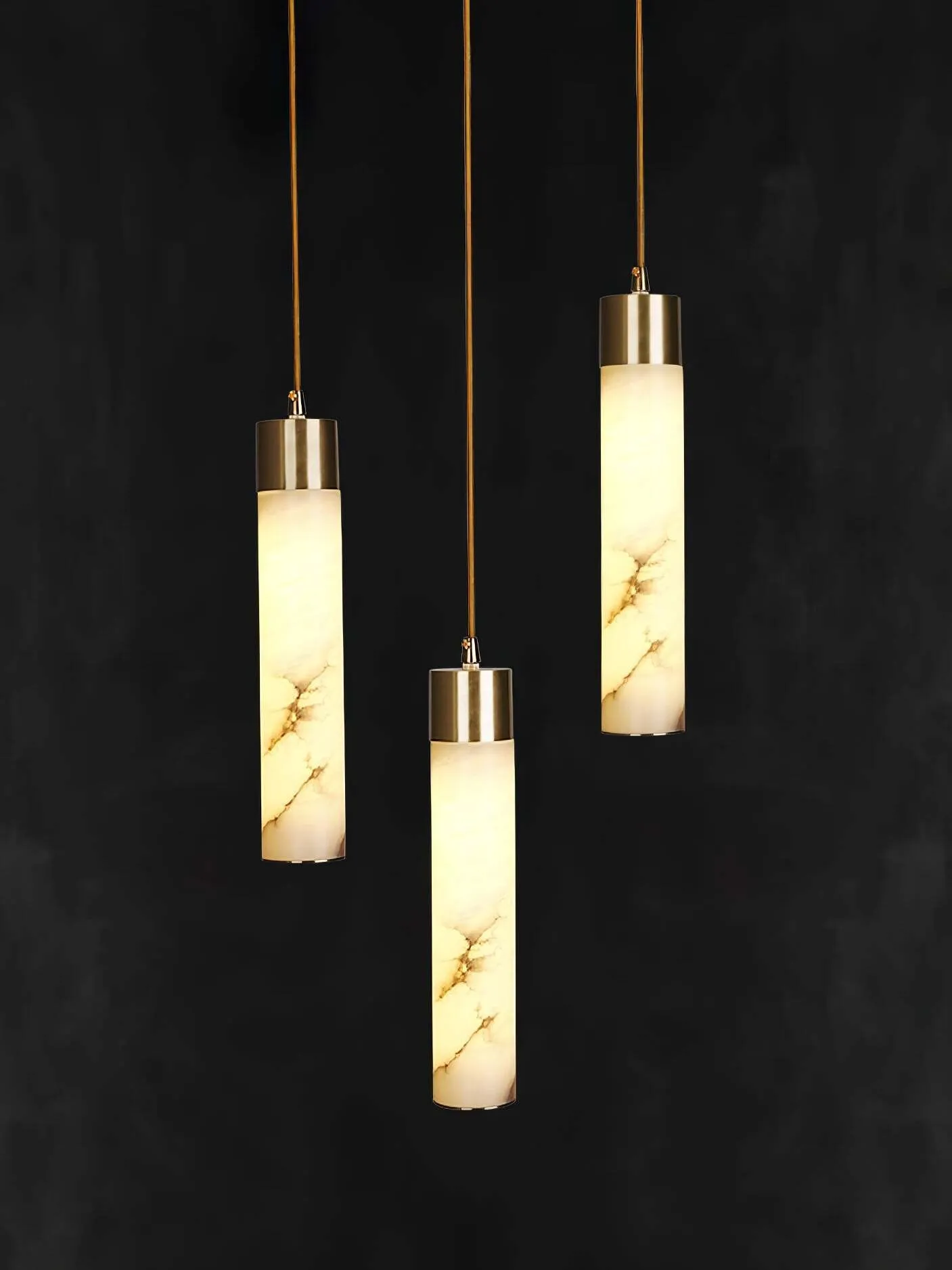 Hanglamp van natuurlijk getextureerd marmer en messing HL1060