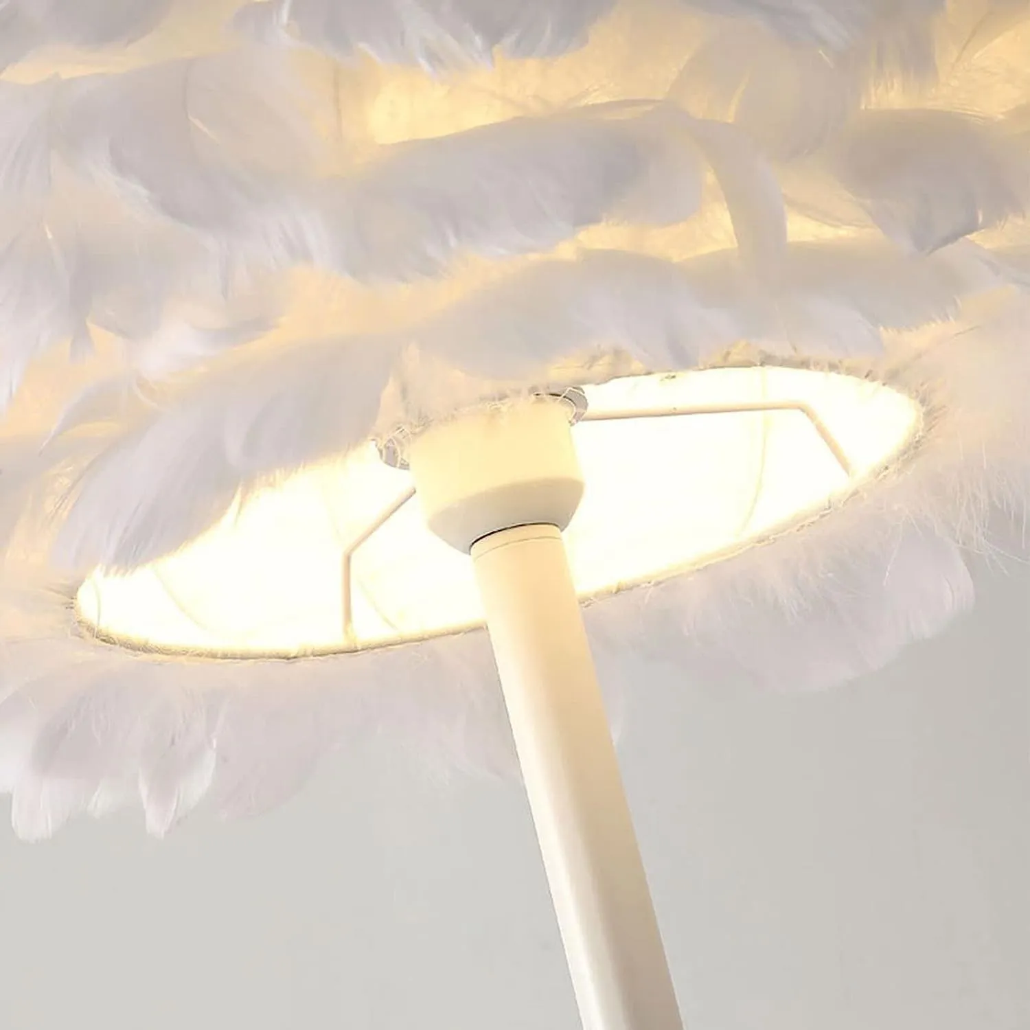 Moderne pluizige Feather tafellamp voor slaapkamer HL09