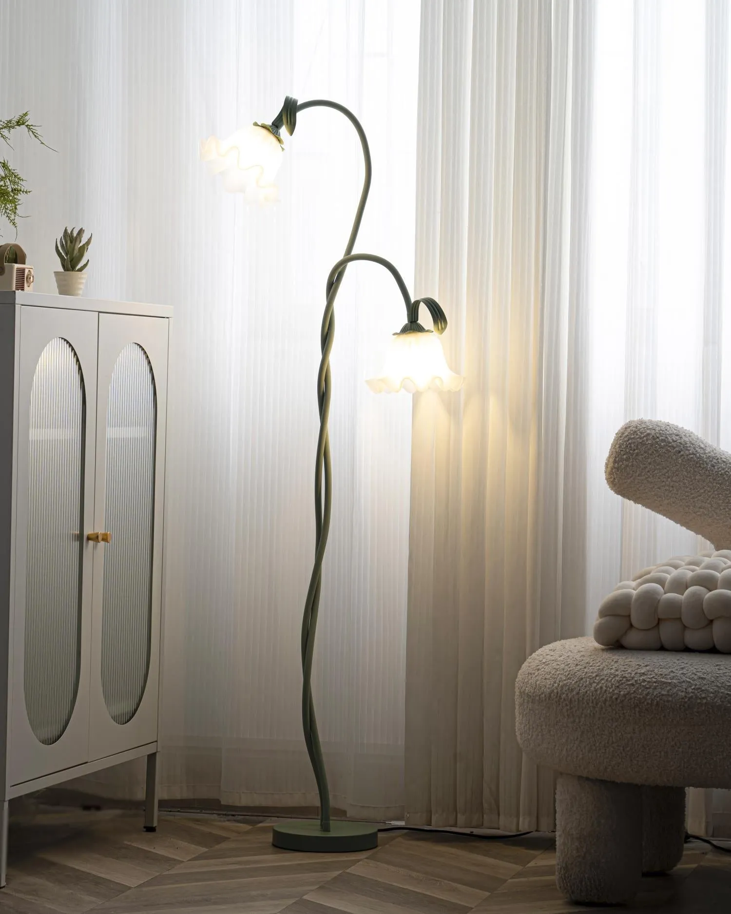 Creatieve multi-kops wikkelbloemvormige vloerlamp HL403