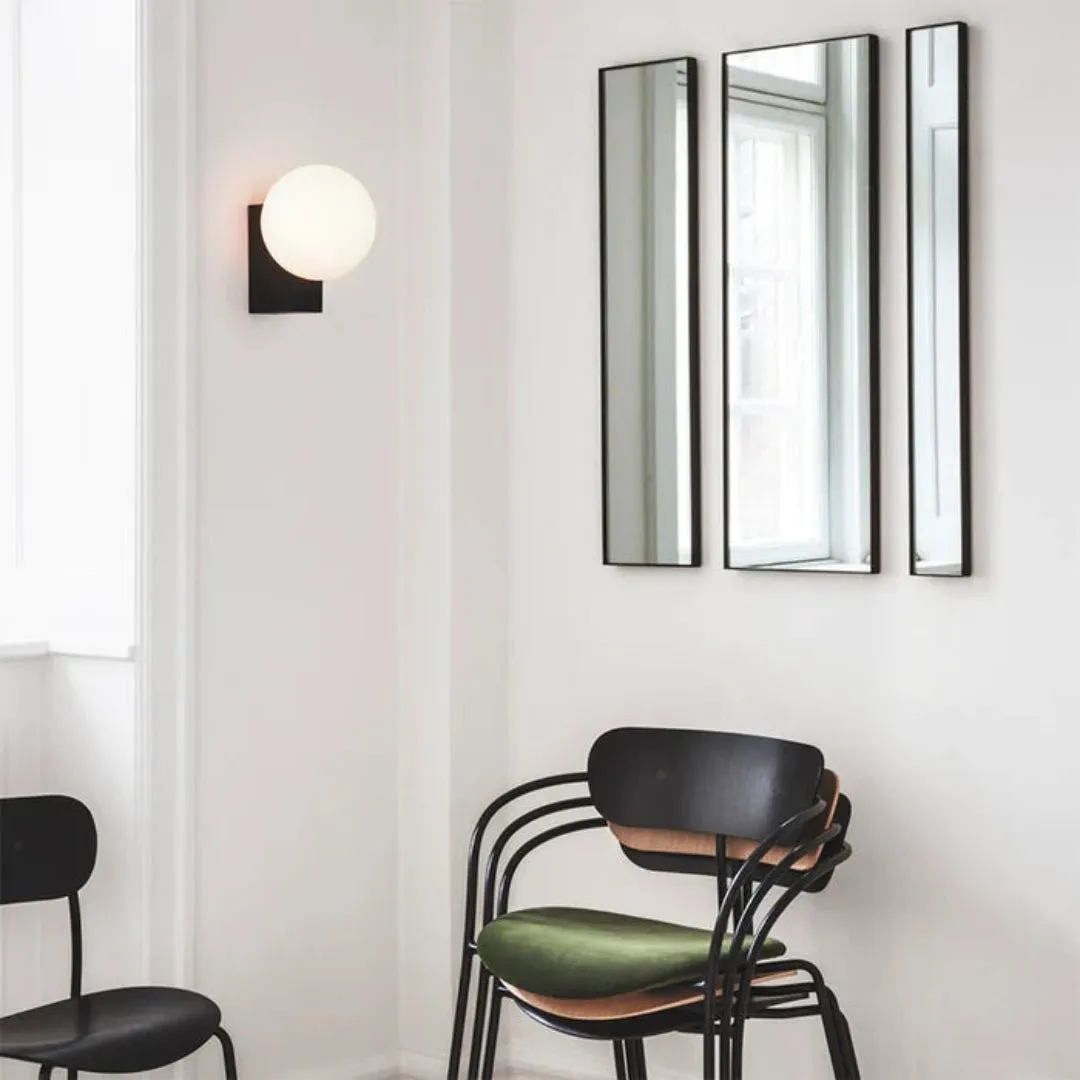 Minimalistische bolvormige wandlamp HL558